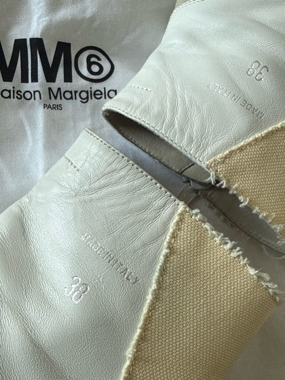 MM6 Maison Margiela Cream & White Mixed-Material Ankle Boots - Picture 6 of 7